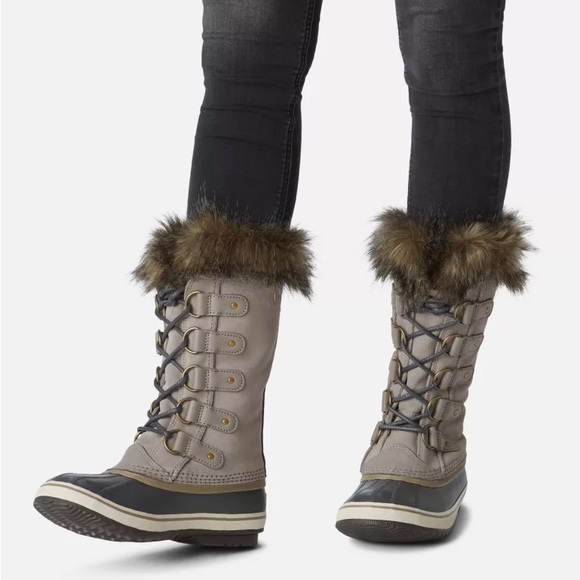 NWT SOREL WOMEN'S JOAN OF ARCTIC™ BOOT - Picture 9 of 11